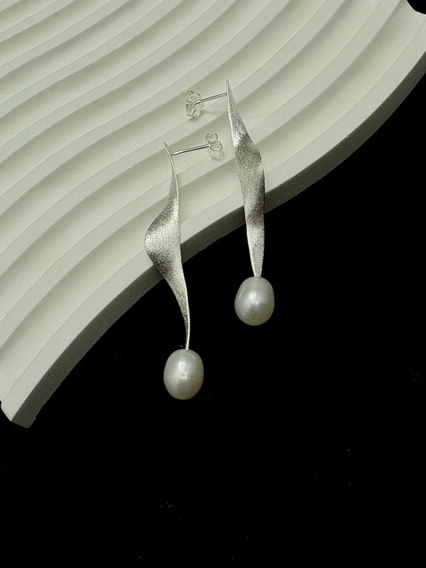Ripple Pearl Earrings